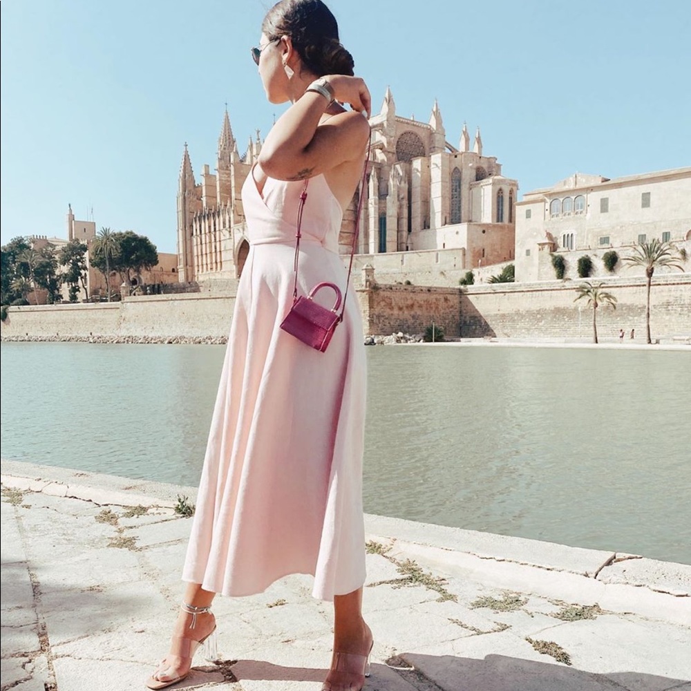 Bloggers favorite Zara pink dress - Picture 10 of 16